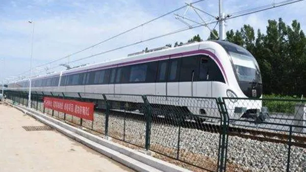 Línea de tránsito ferroviario de Jinan R1: instalaciones publicitarias (cajas de luz, etc.)