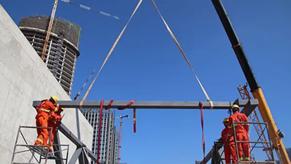 Estructura de acero en la entrada de la línea 3 del metro de Nanning