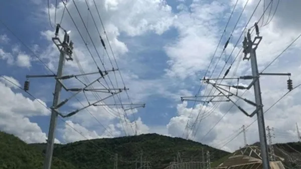 Sección de suministro de energía del ferrocarril de Kunming