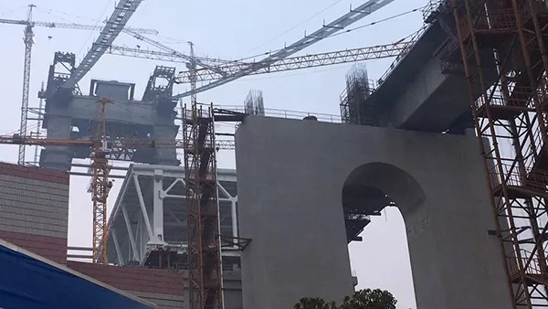 Puente Wufengshan sobre el río Yangtze, ferrocarril de Lianzhen