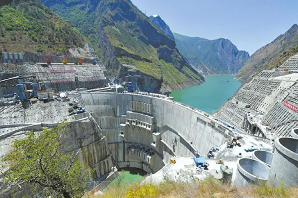 Tratamiento de agua y plantas de energía